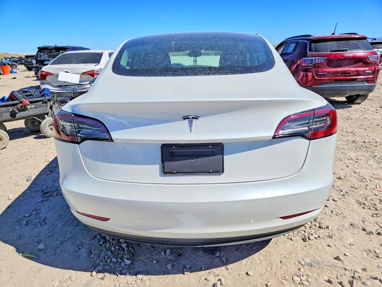 2023 Tesla Model 3 - Image 6