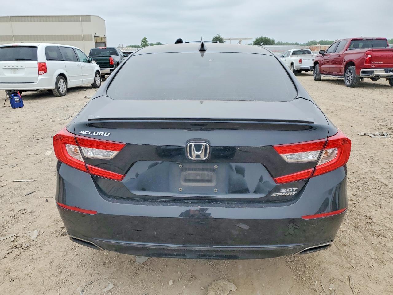 2020 Honda Accord - Image 6
