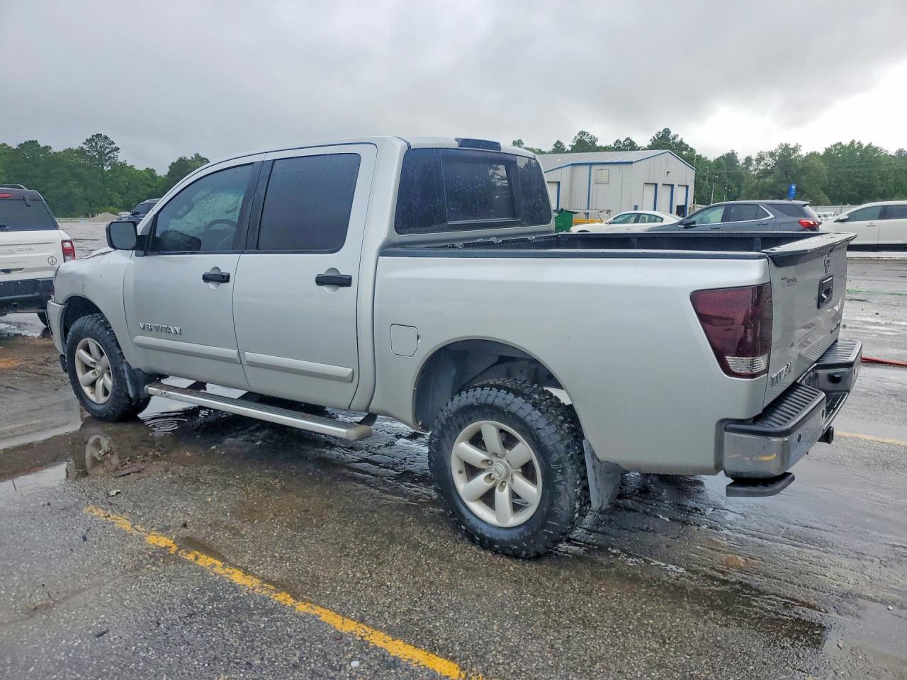 2013 Nissan Titan Sv - Фото 2