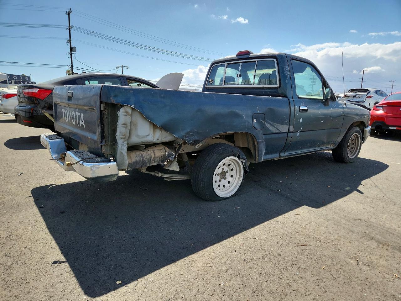 1995 Toyota Pickup Dx - Image 3