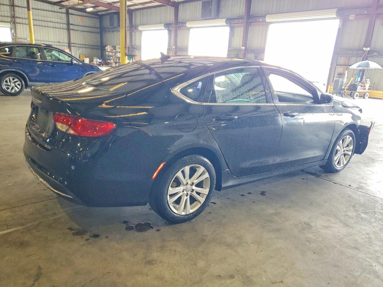 2016 Chrysler 200 Limited - Image 3