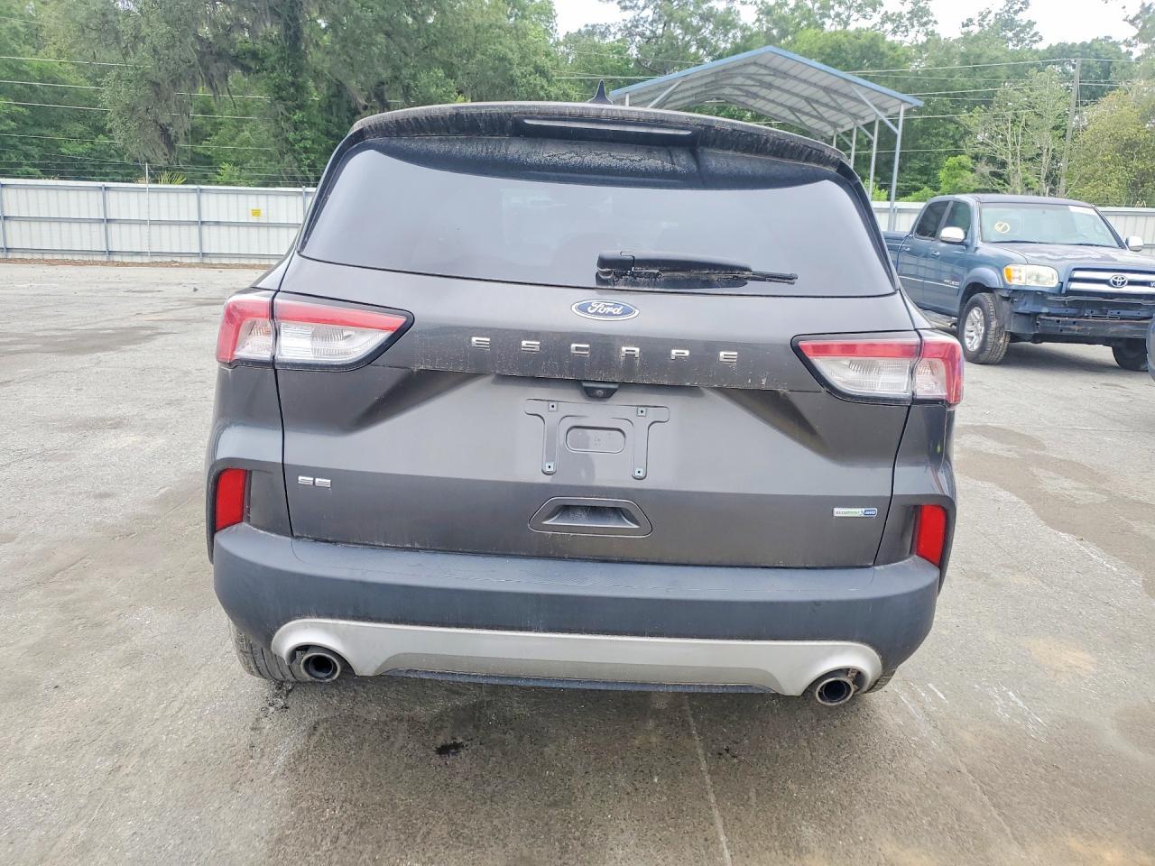 2020 Ford Escape Se - Фото 6