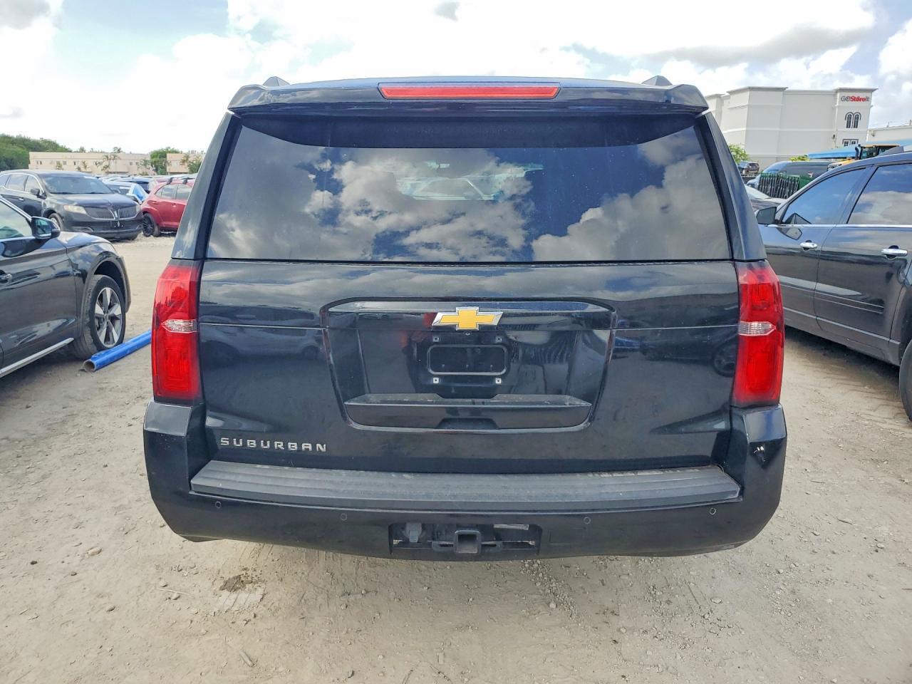 2018 Chevrolet Suburban C1500 Lt - Фото 6