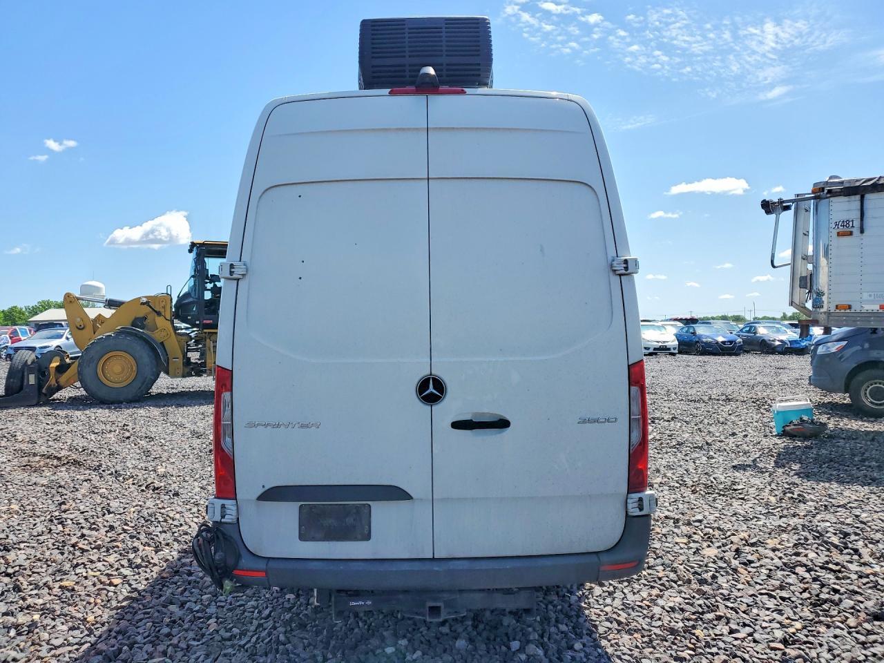 2019 Mercedes-Benz Sprinter 2500 Refrigerated Delivery Van - Фото 6