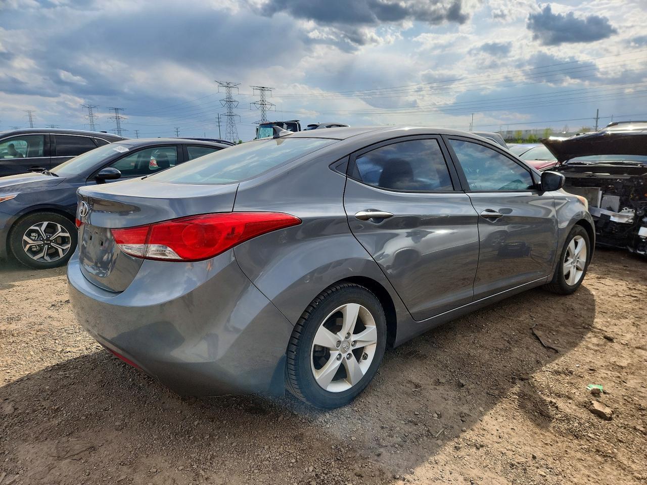 2013 Hyundai Elantra Gls - Фото 3