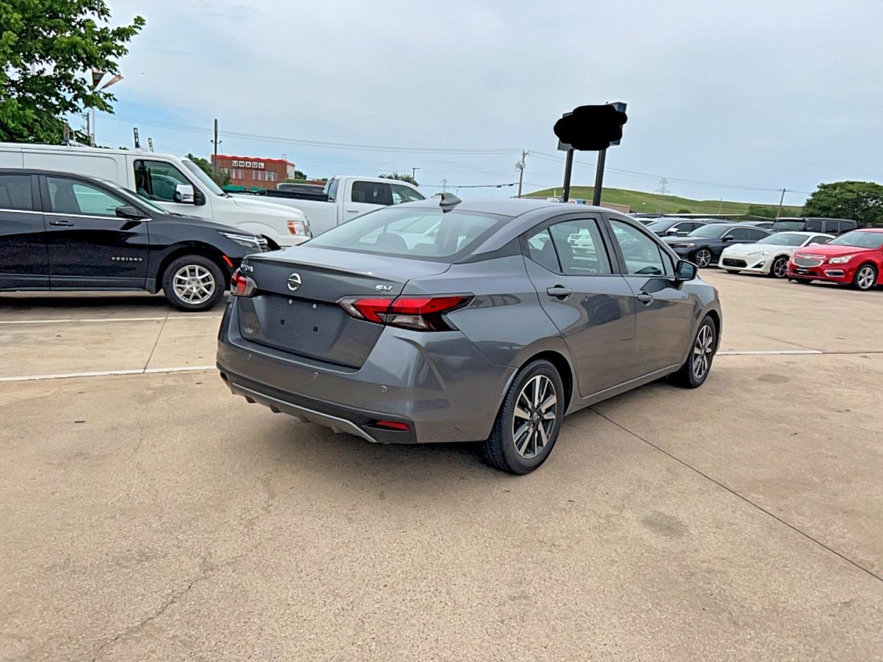 2020 Nissan Versa Sv - Фото 4