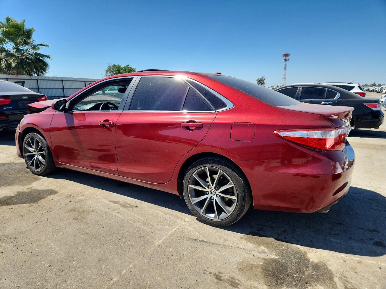 2015 Toyota Camry Xse V6 - Image 2