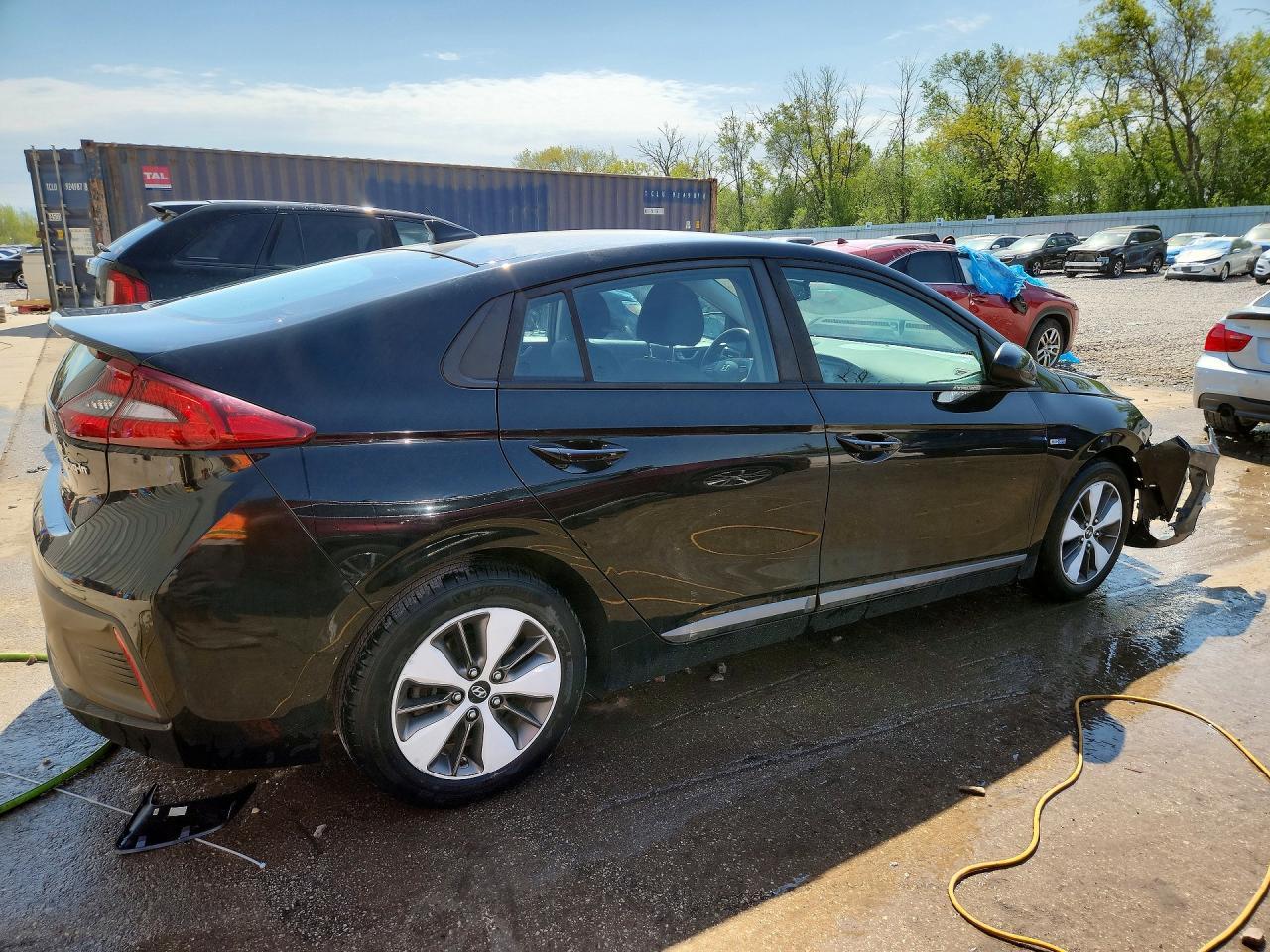 2019 Hyundai Ioniq Plug-In Hybrid Base - Фото 3