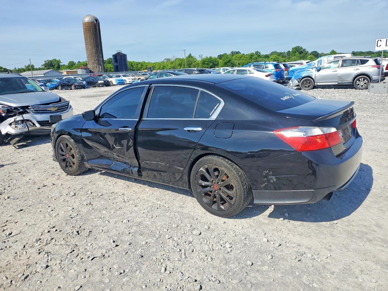 2015 Honda Accord Sport - Image 2