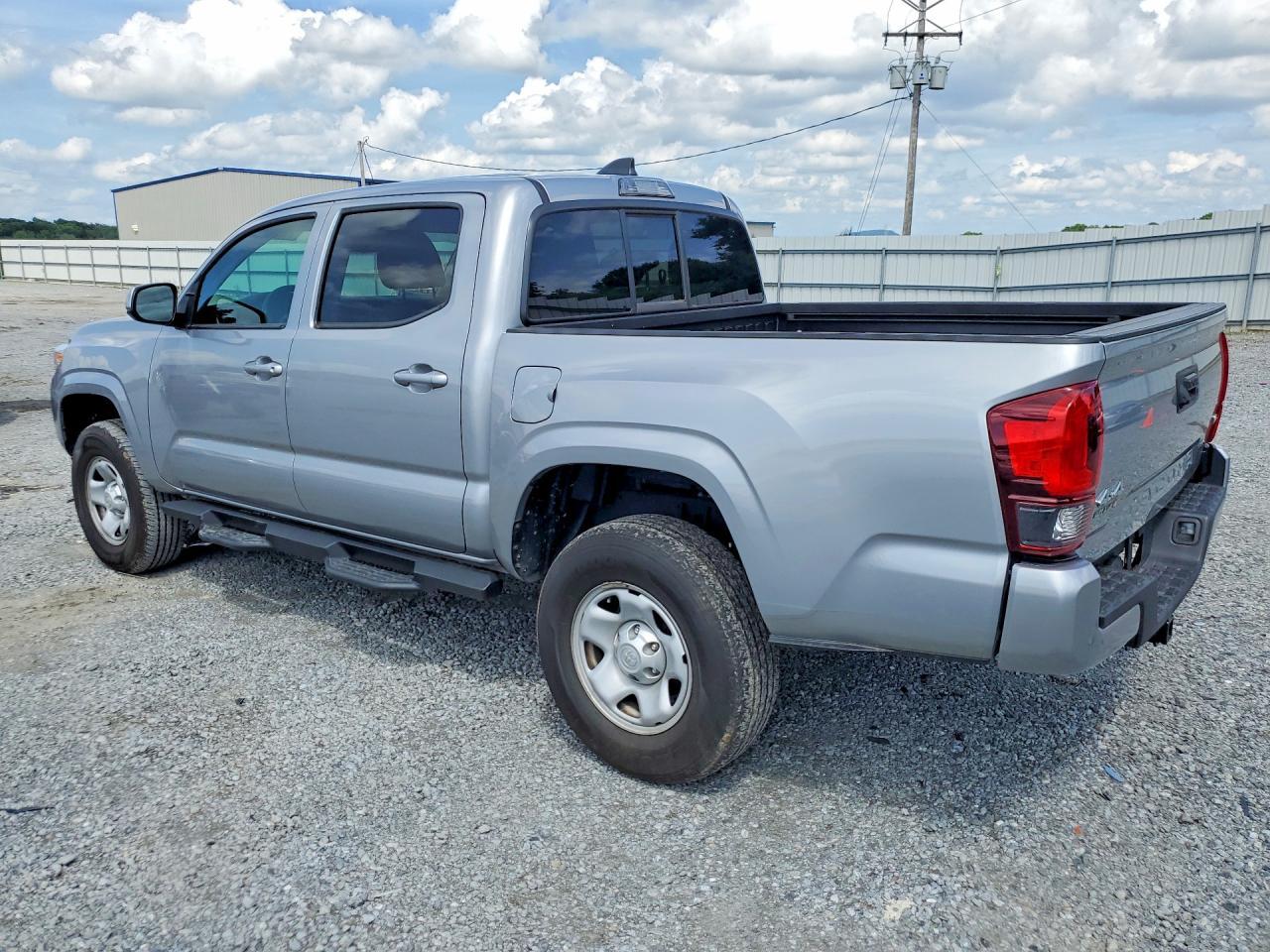 2020 Toyota Tacoma Sr V6 - Фото 2