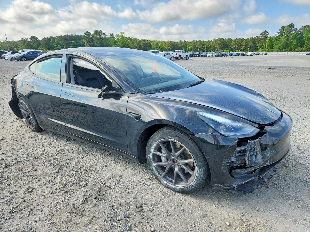 2022 Tesla Model 3 - Фото 4