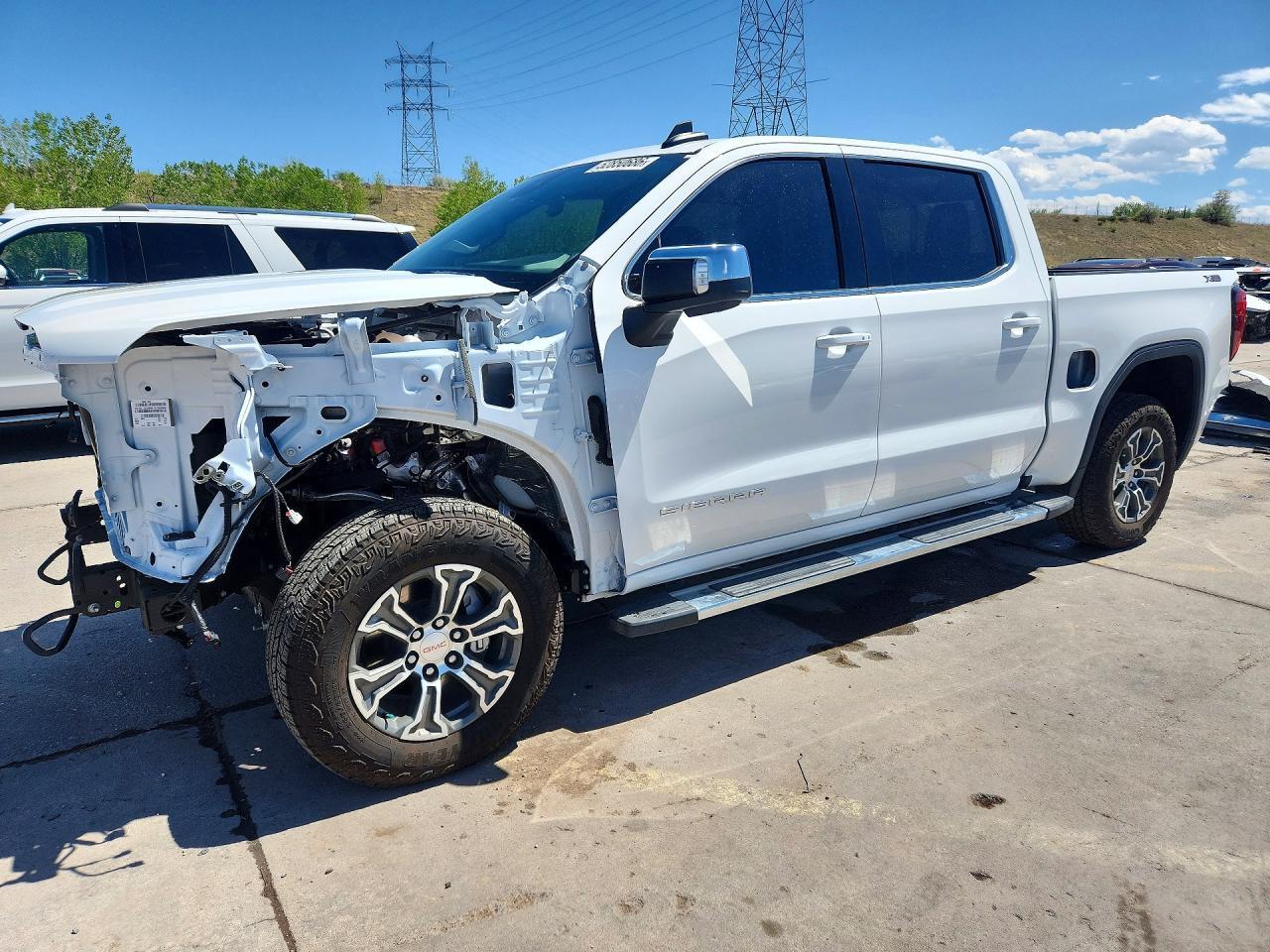 2025 GMC Sierra K1500 Sle