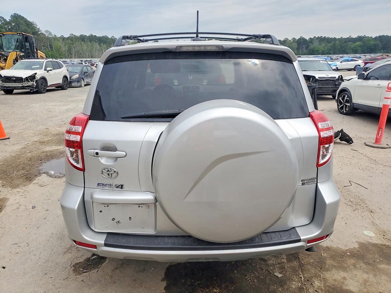 2012 Toyota Rav4 Limited - Image 6