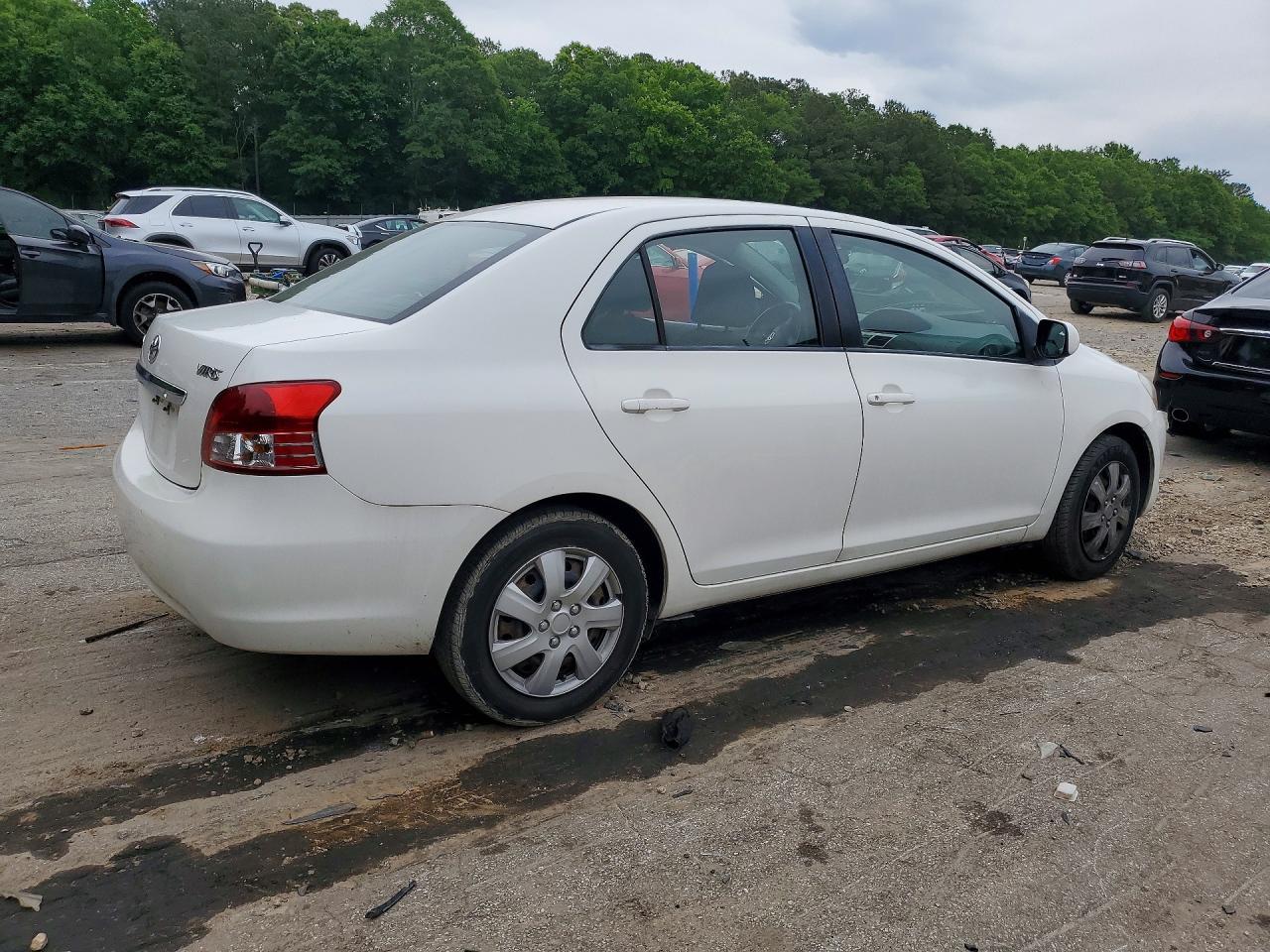 2010 Toyota Yaris Base - Image 3