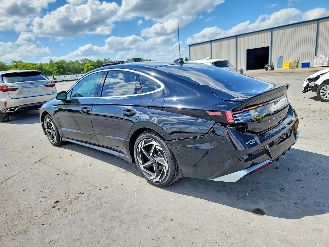 2025 Hyundai Sonata Sel - Image 2