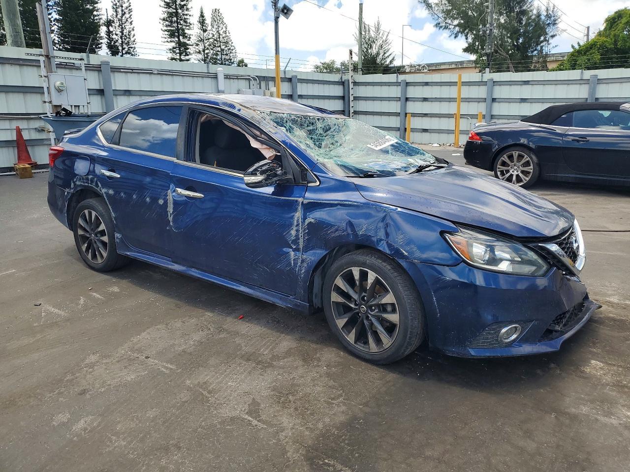 2019 Nissan Sentra Sr - Image 4