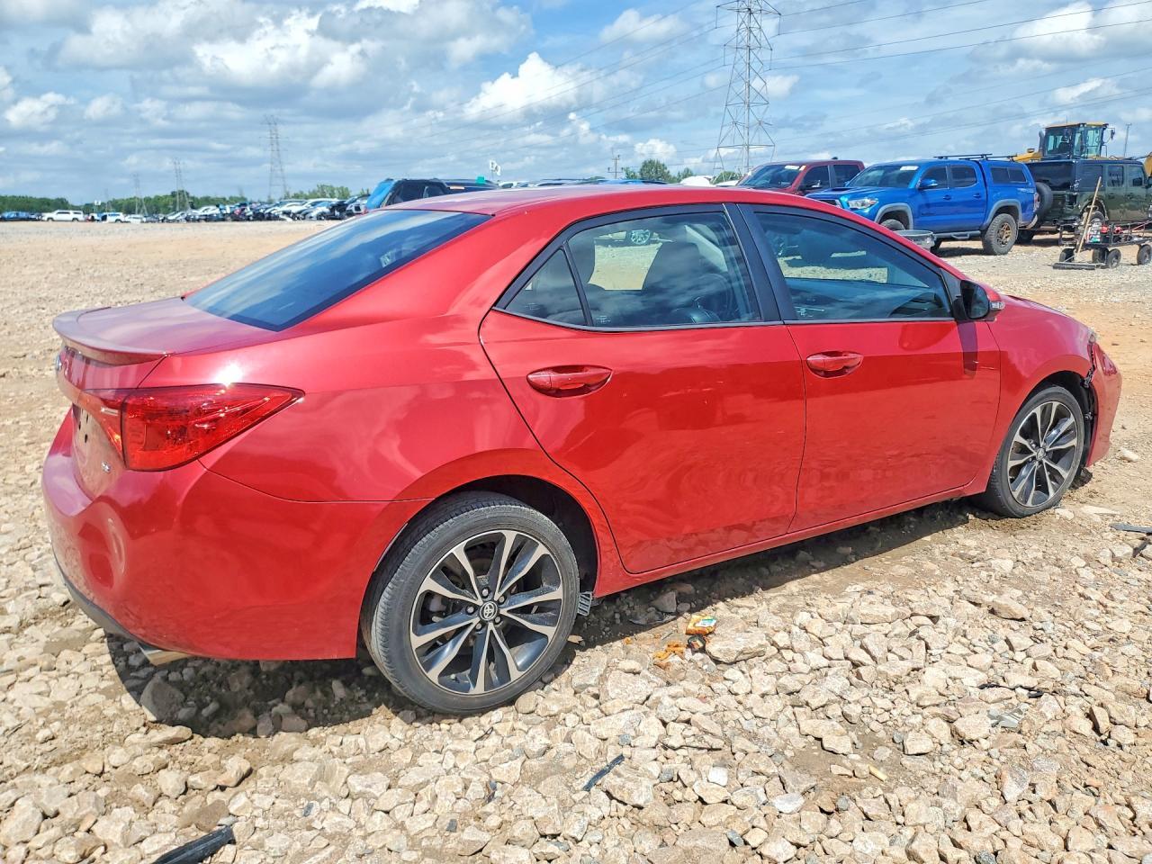 2017 Toyota Corolla Se - Фото 3
