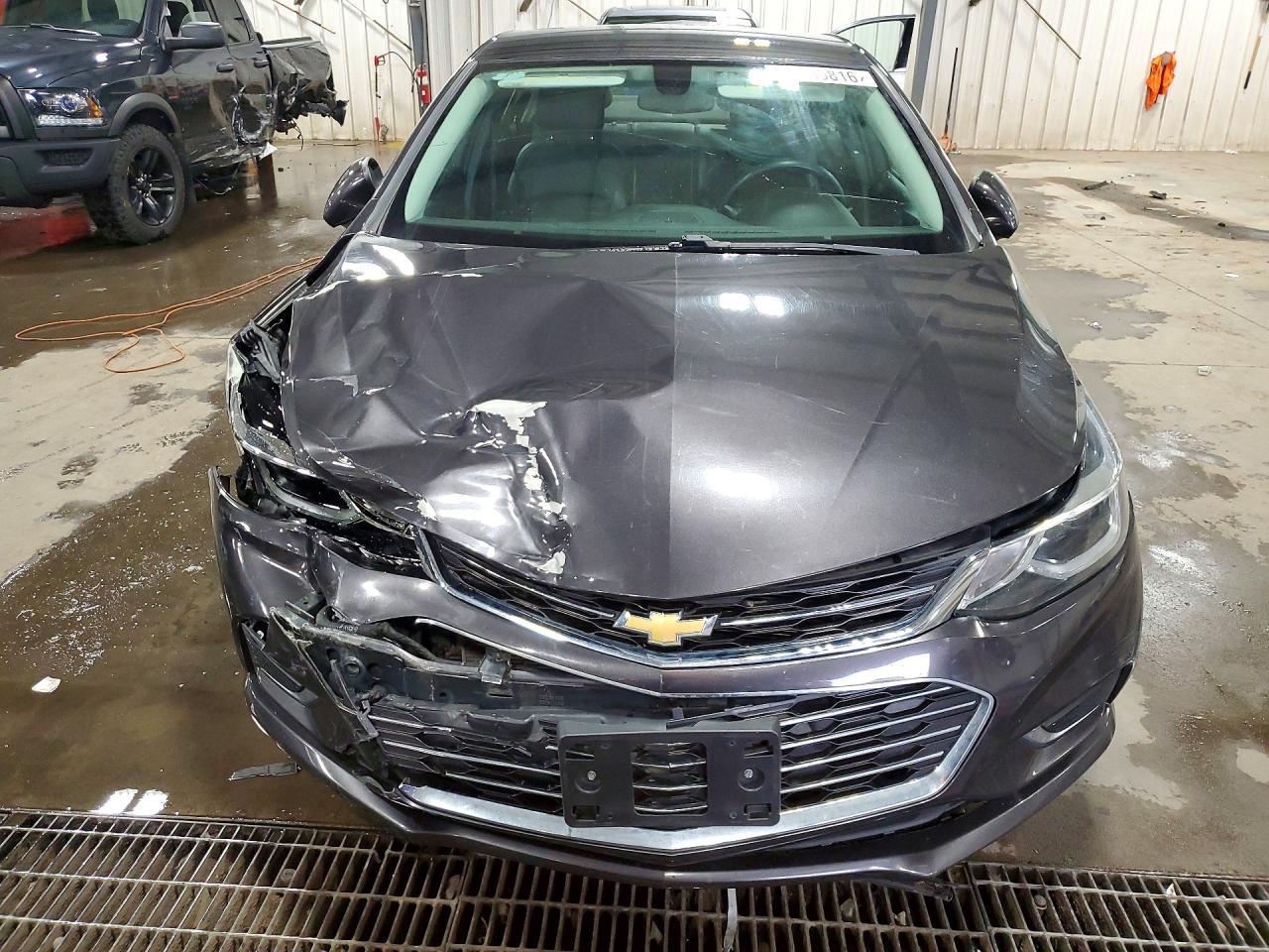 2017 Chevrolet Cruze Premier - Фото 5