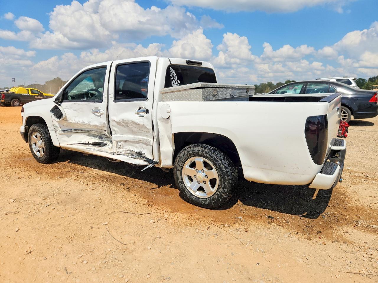2009 Chevrolet Colorado - Image 2