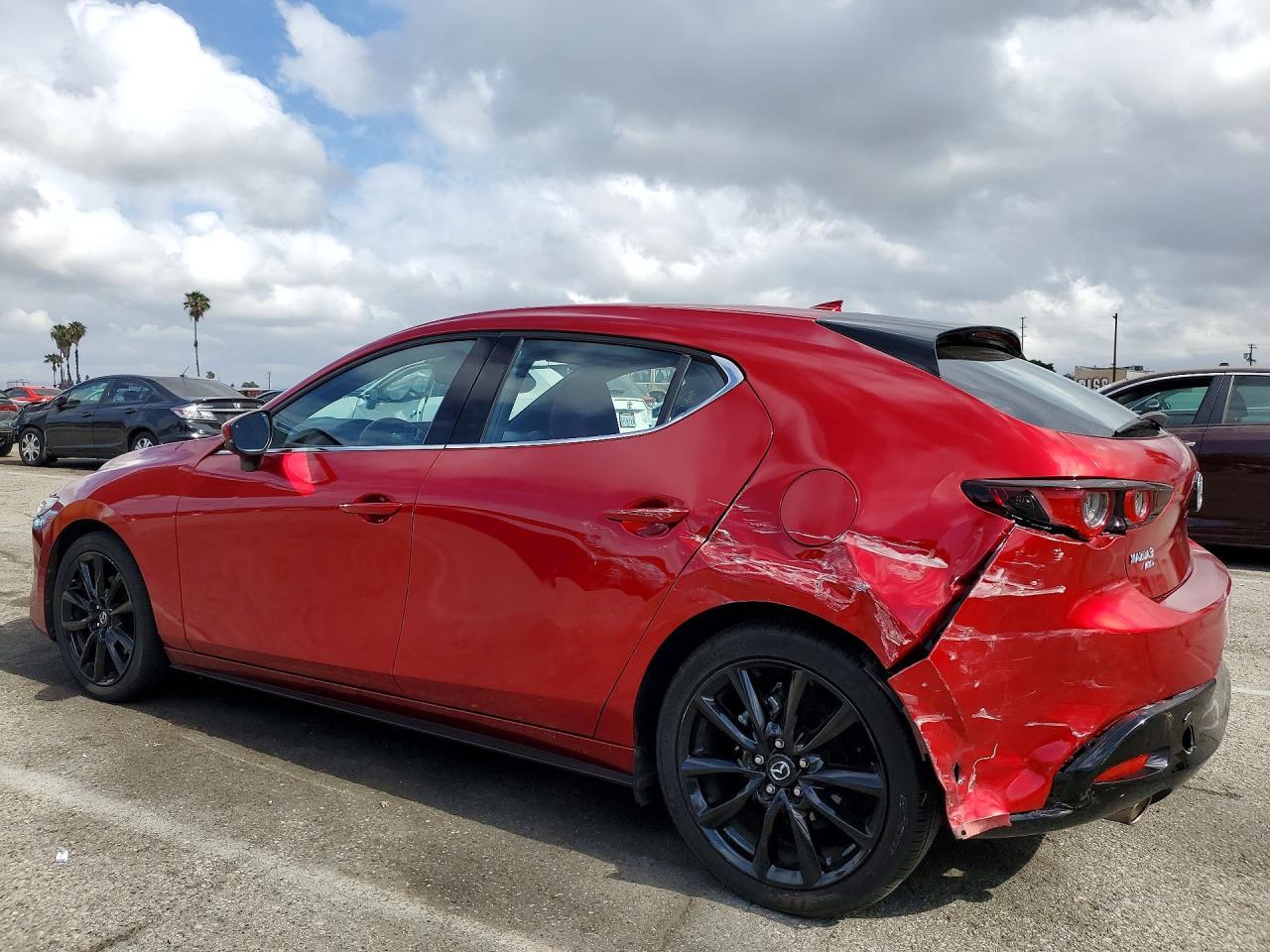 2020 Mazda 3 Premium - Image 2