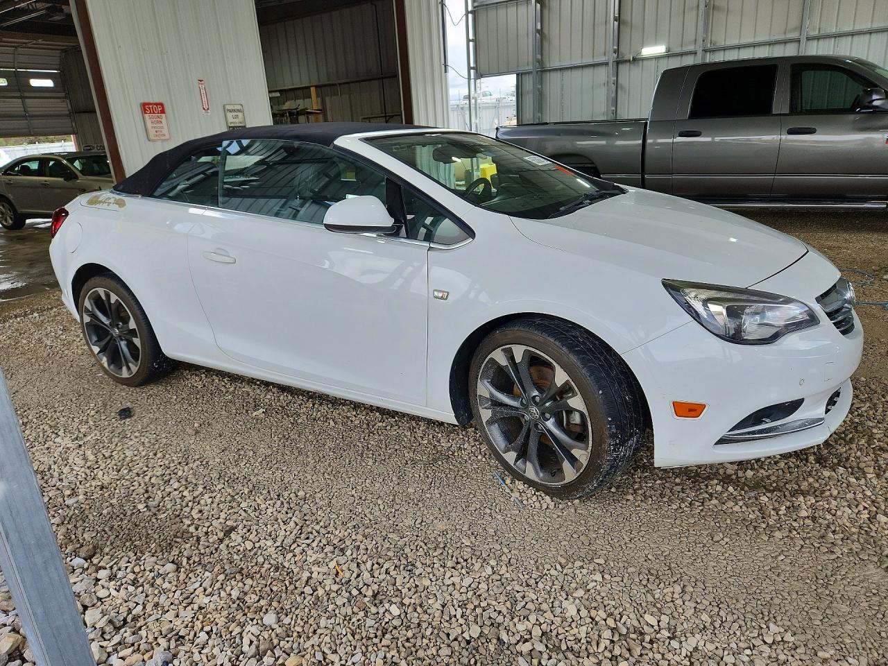2018 Buick Cascada - Image 4