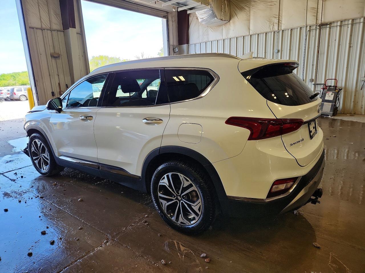 2020 Hyundai Santa Fe Limited 2.0T - Фото 2