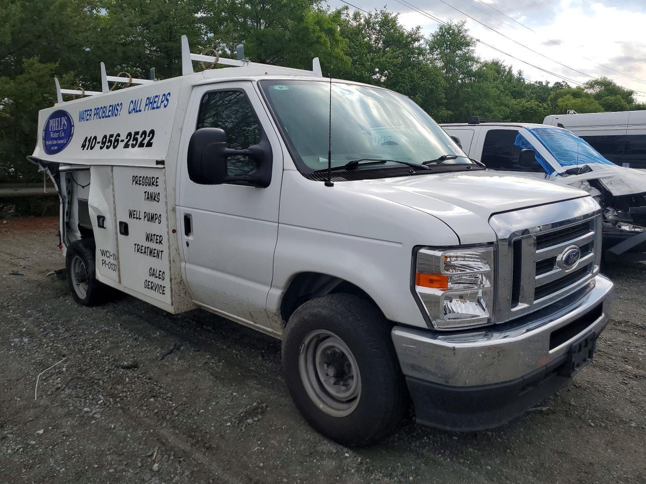 2024 Ford Econoline E350 Super Duty Cutaway Van - Image 4
