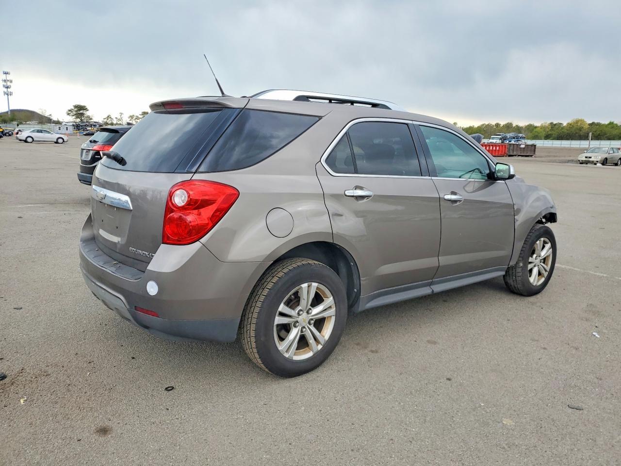 2011 Chevrolet Equinox Lt - Image 3