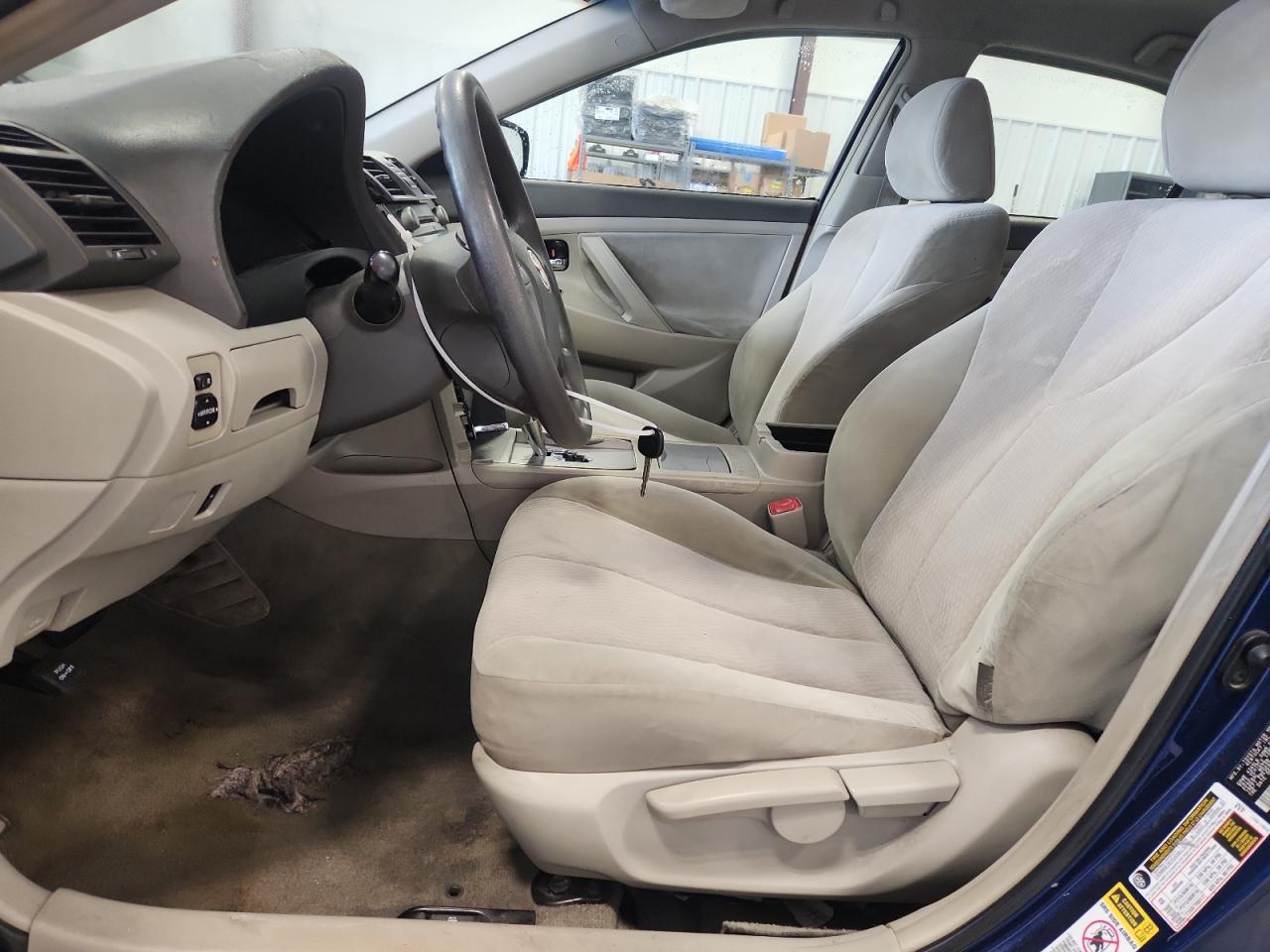 2011 Toyota Camry - Фото 7