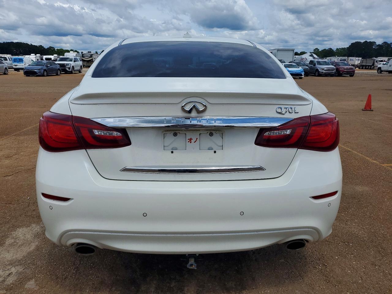 2017 Infiniti Q70L 3.7 - Фото 6