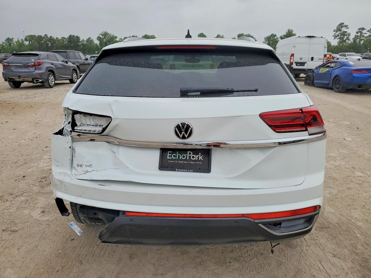 2021 Volkswagen Atlas Cross Sport Se - Image 6