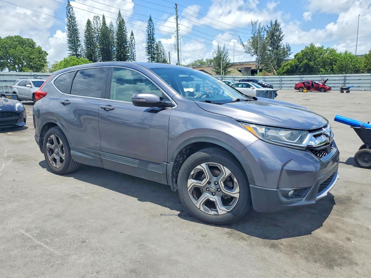 2017 Honda Cr -V - Image 4