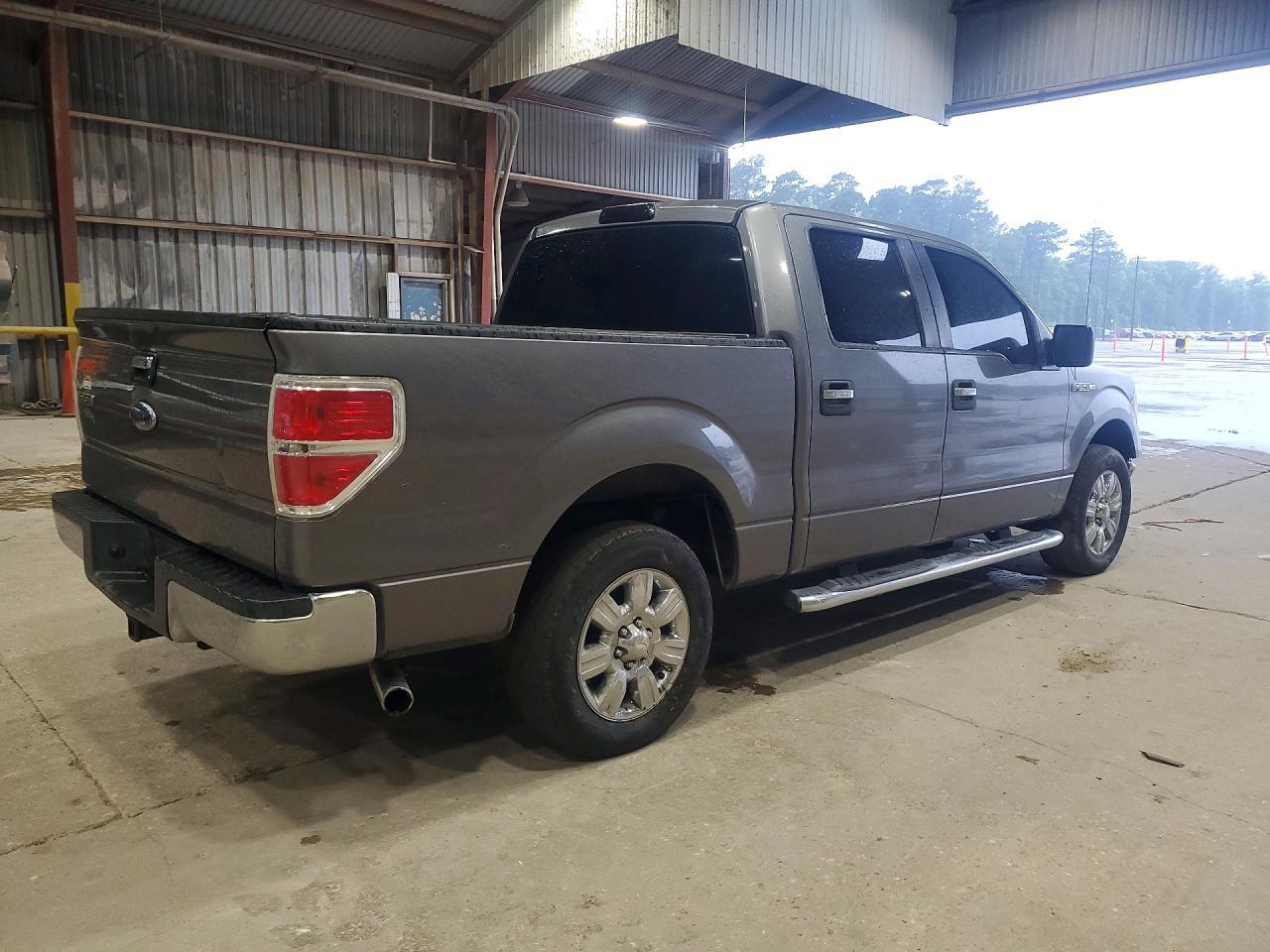 2010 Ford F150 Supercrew - Image 3