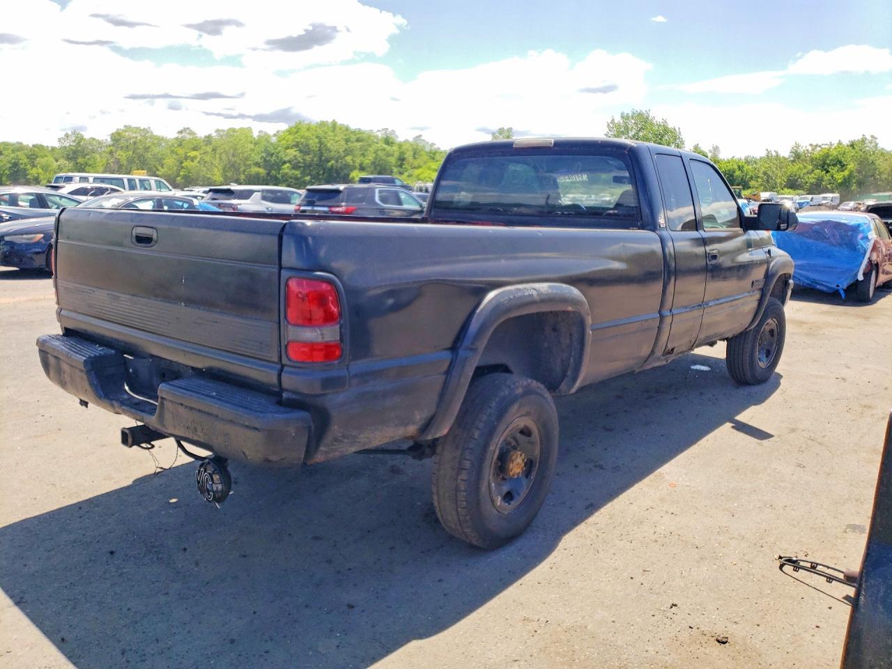 1999 Dodge Ram 2500 - Фото 3