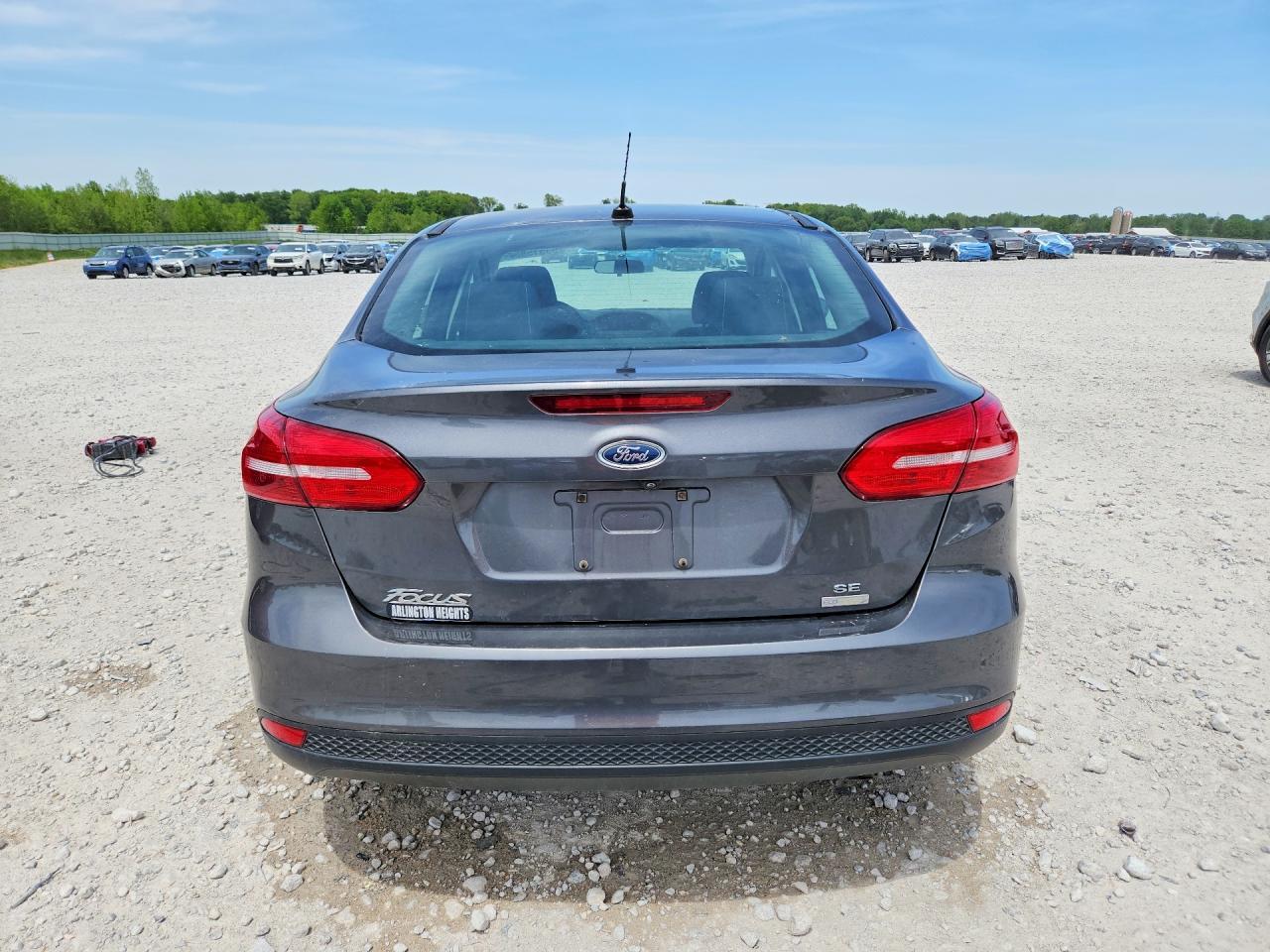 2018 Ford Focus Se - Image 6