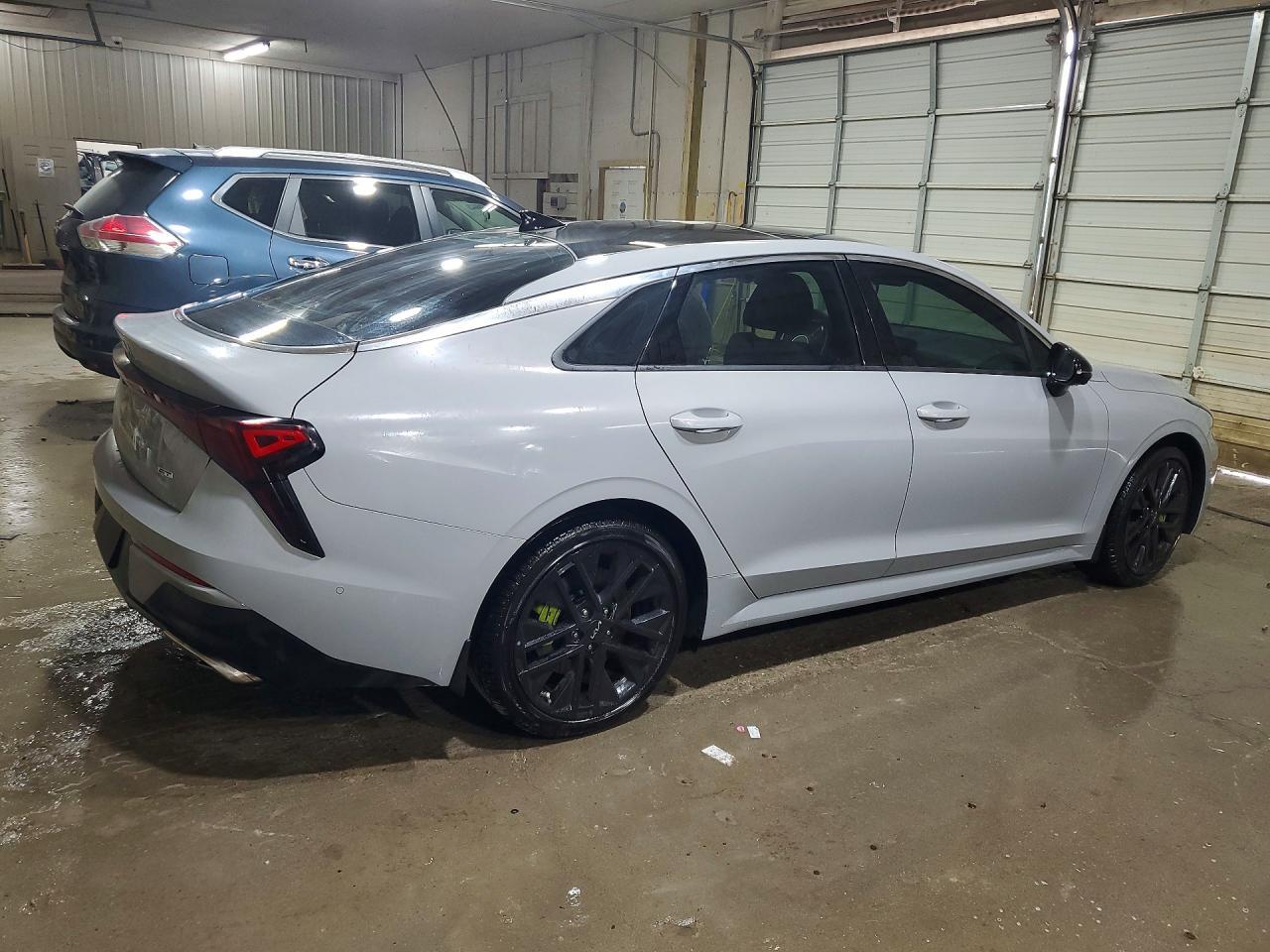 2025 Kia K5 Gt - Фото 3
