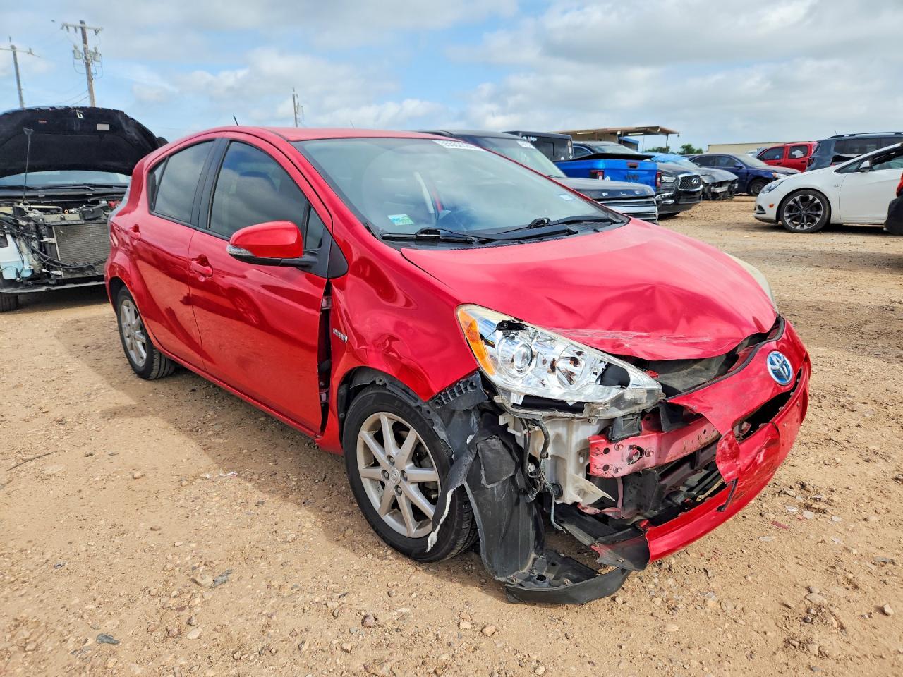 2014 Toyota Prius C Three - Фото 4