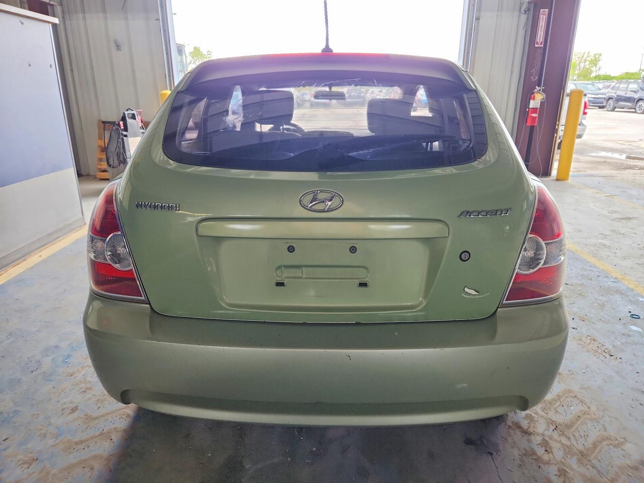 2011 Hyundai Accent Gl - Image 6