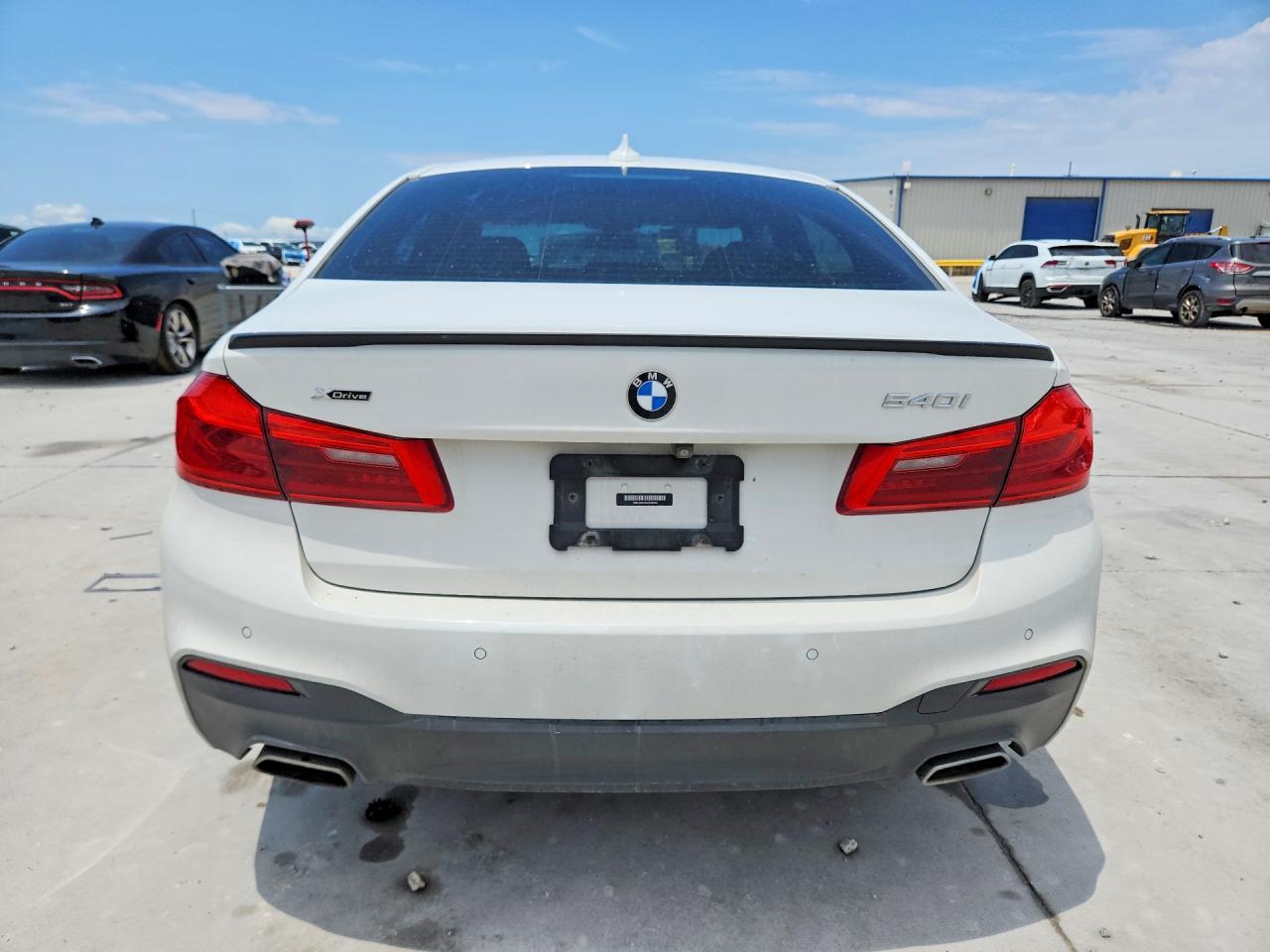 2020 BMW 540 Xi - Image 6