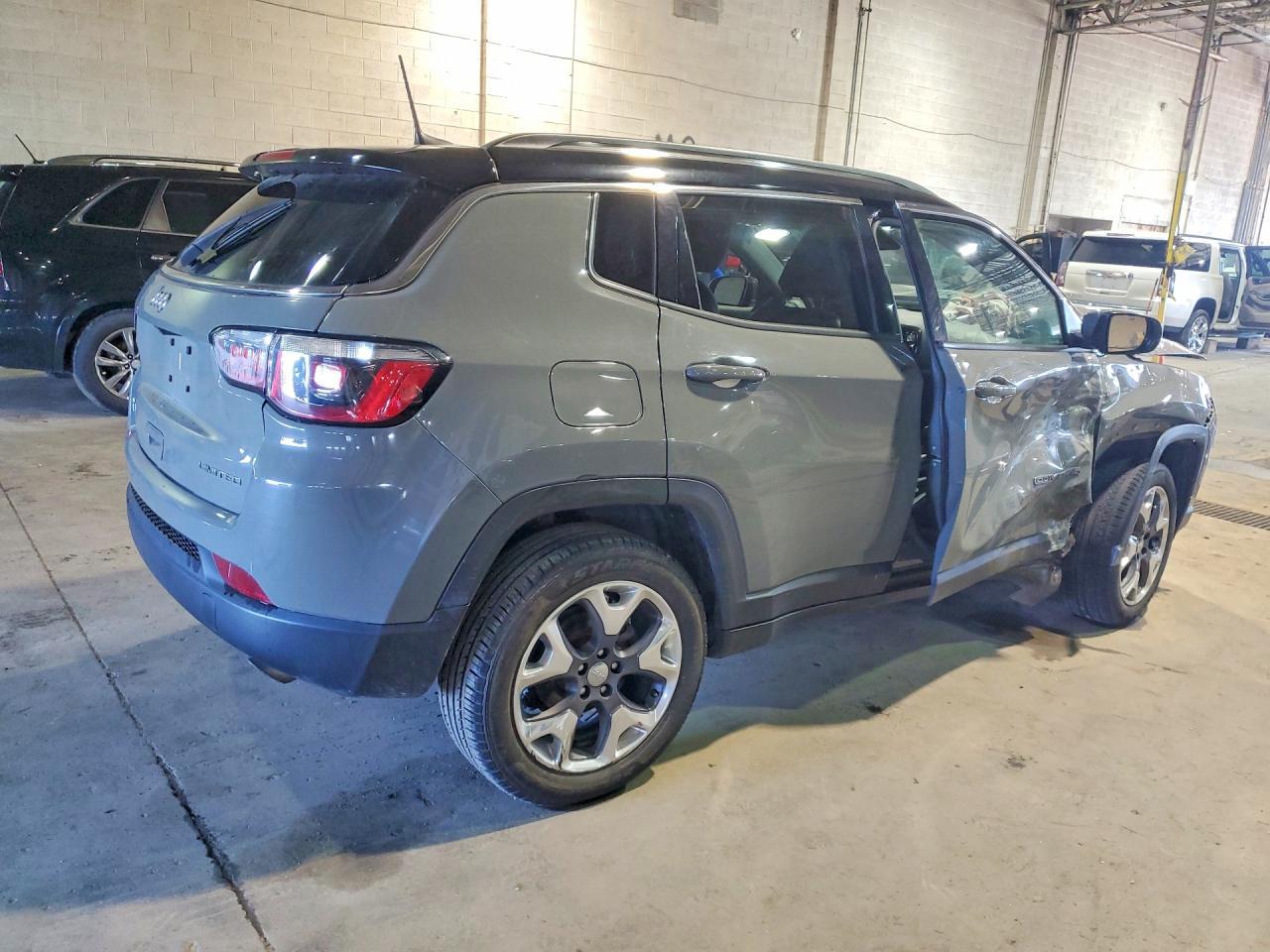 2019 Jeep Compass Limited - Фото 3