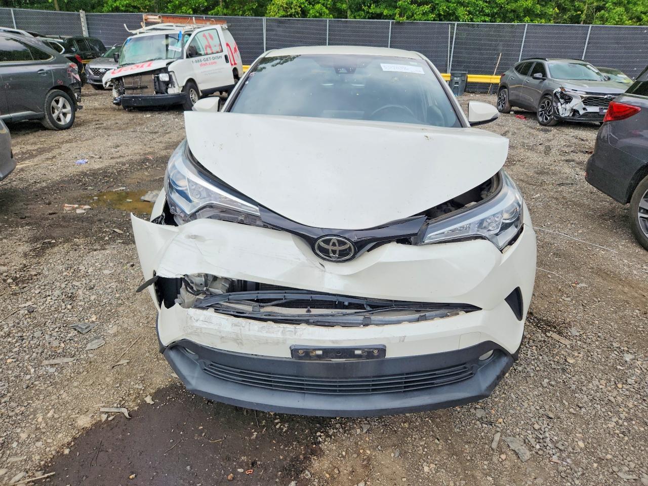 2018 Toyota C-Hr Xle Premium - Фото 5
