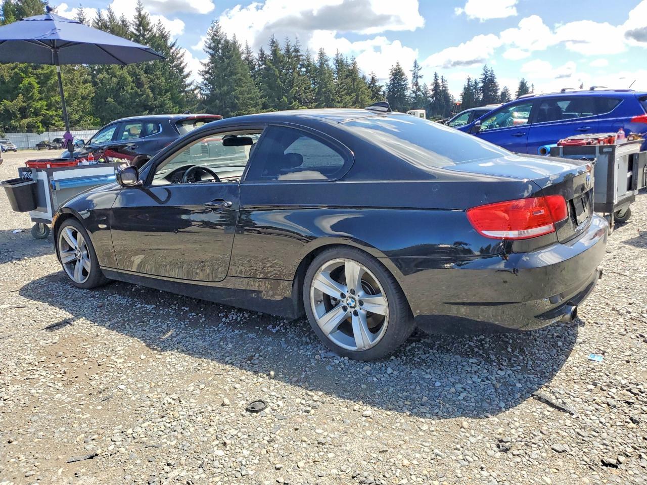 2010 BMW 335 I - Фото 2