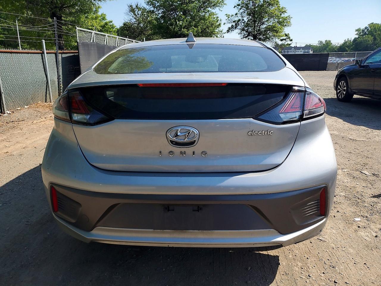 2021 Hyundai Ioniq Se - Фото 6