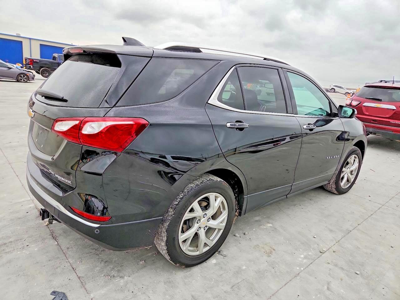 2019 Chevrolet Equinox - Image 3