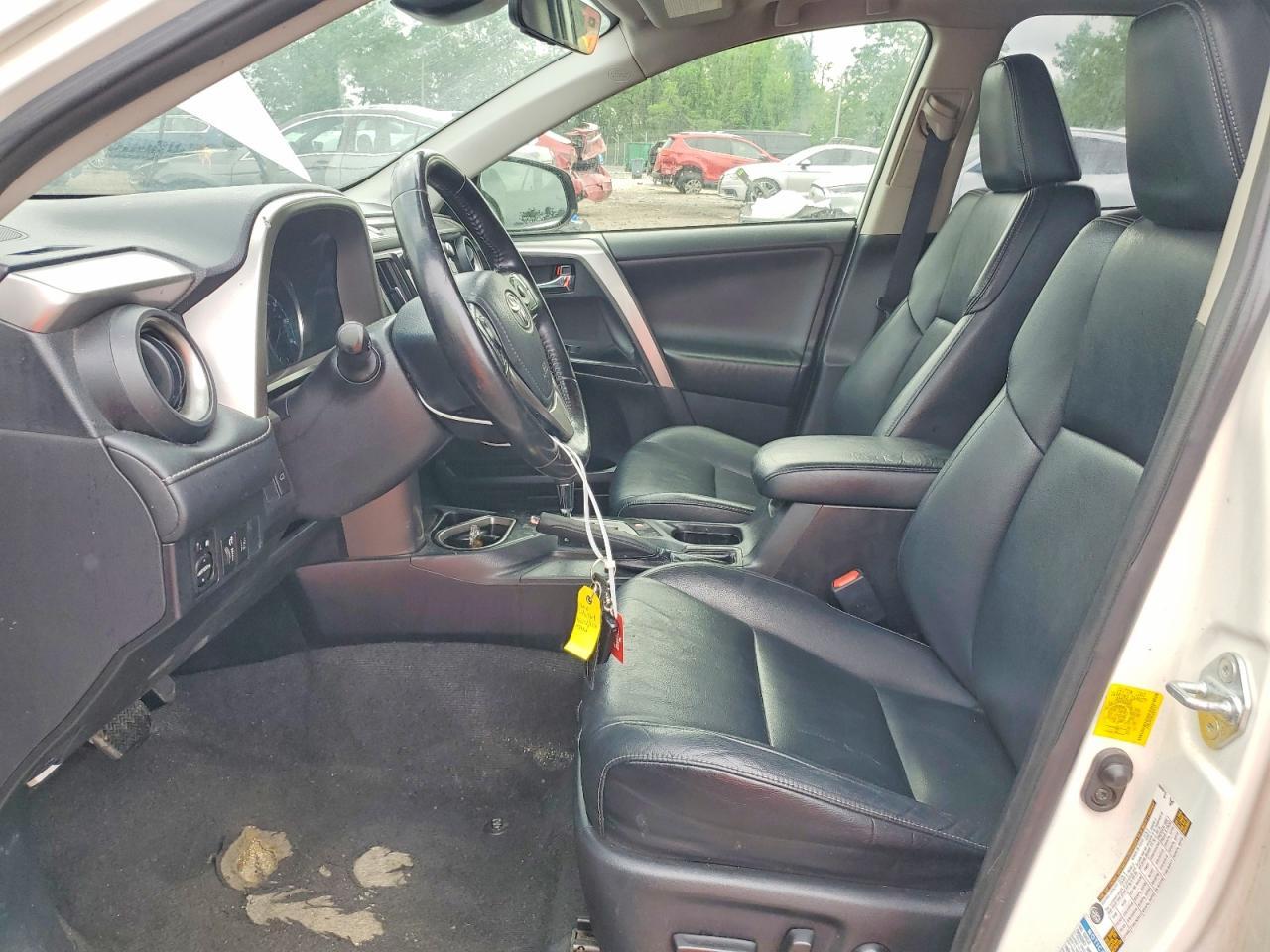 2016 Toyota Rav4 Hybrid Limited - Image 7