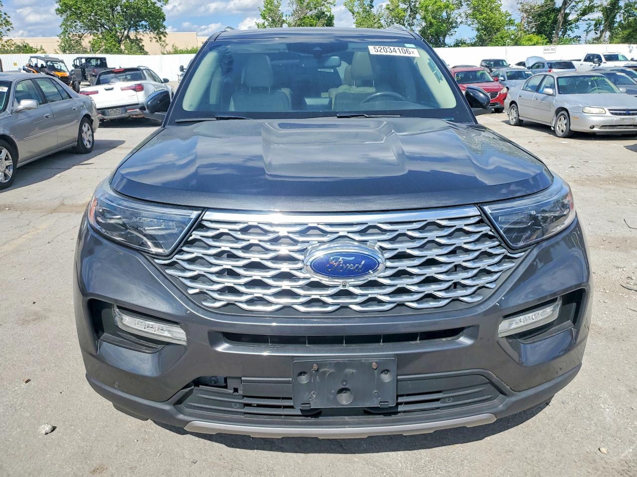 2020 Ford Explorer Platinum - Image 5