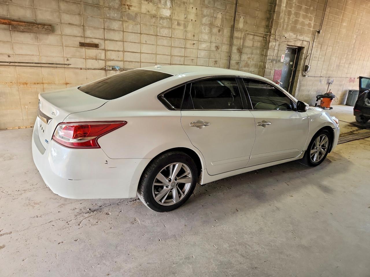 2013 Nissan Altima 2.5 - Фото 3