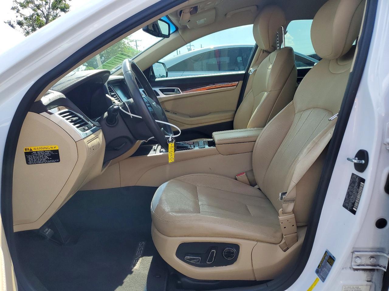 2016 Hyundai Genesis 3.8L - Image 7
