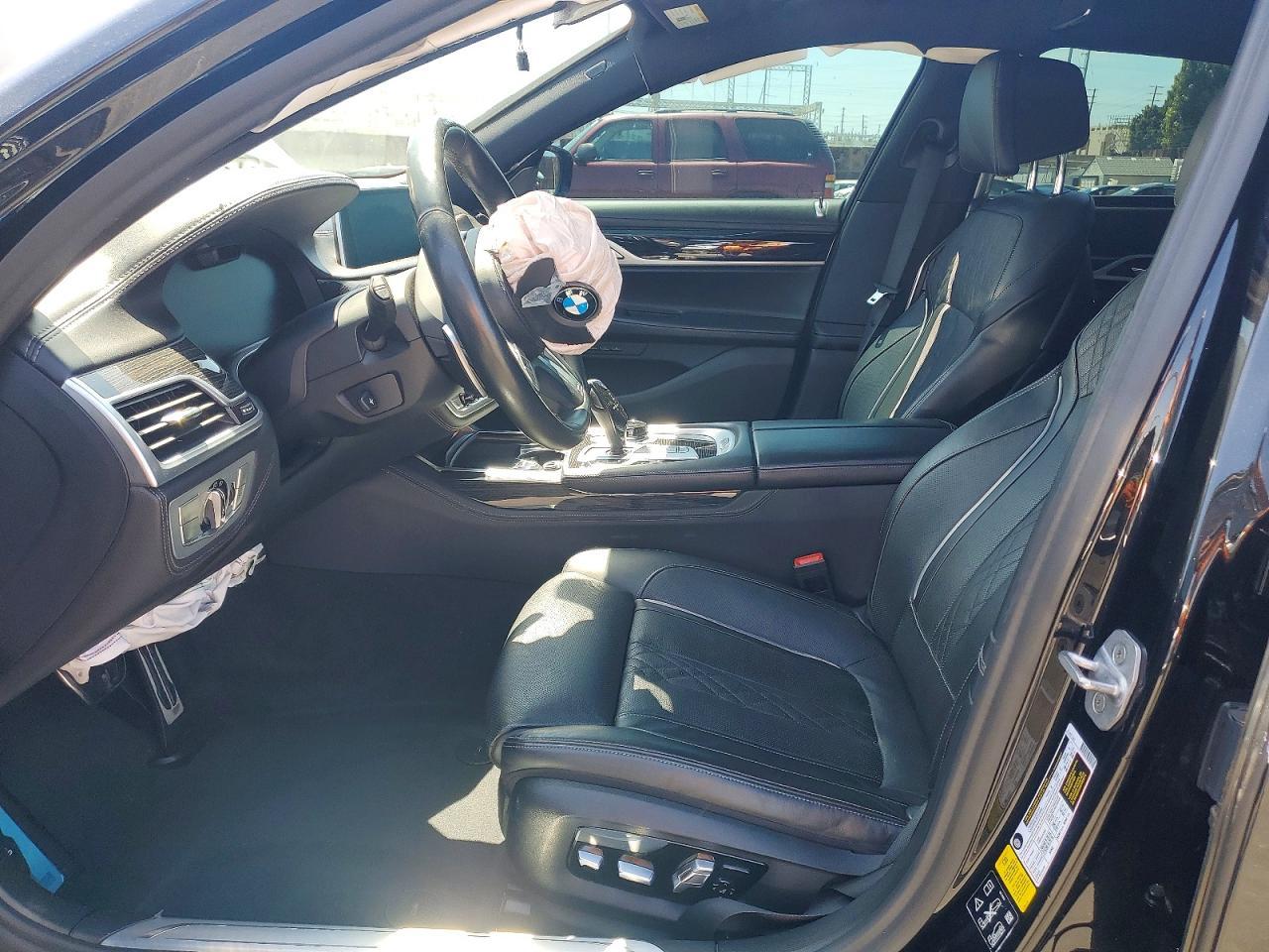 2021 BMW 750 Xi - Фото 7