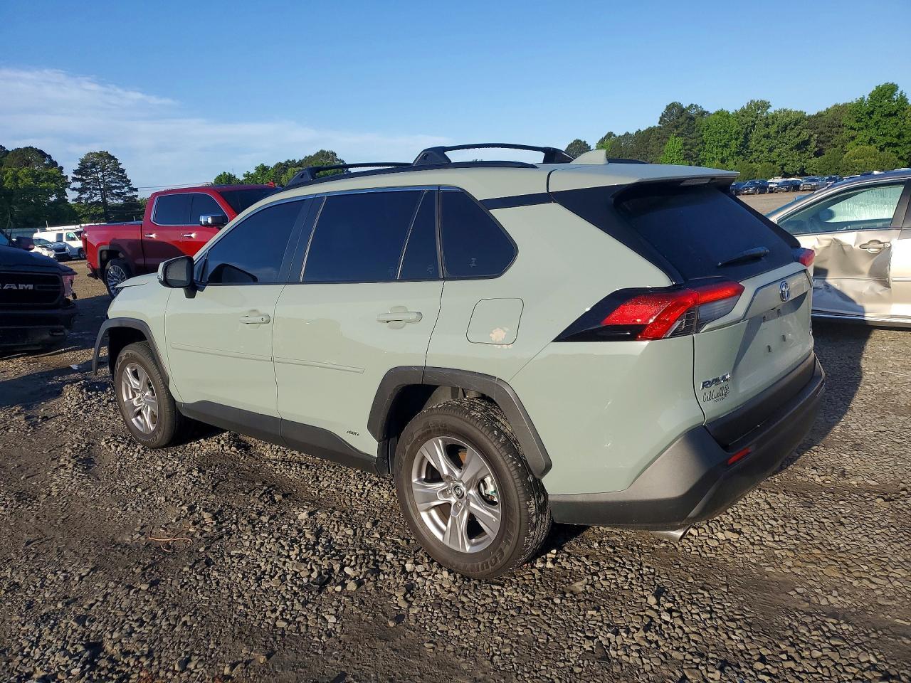 2022 Toyota Rav4 Xle - Image 2